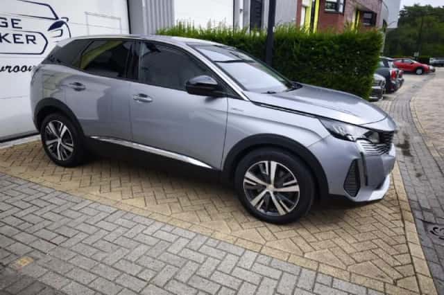 Peugeot 3008 (2022) thumbnail 3