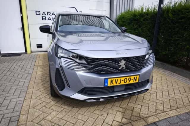 Peugeot 3008 (2022) thumbnail 4