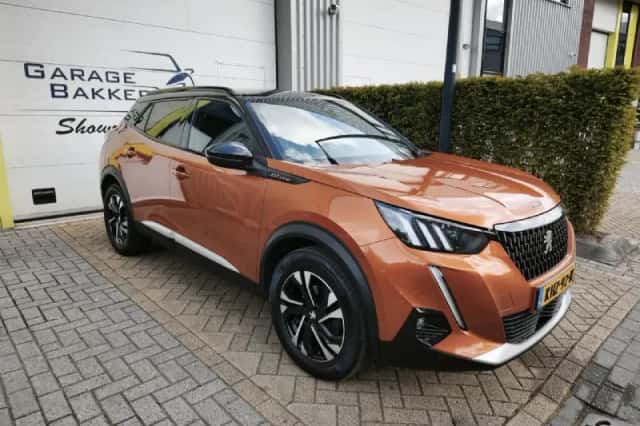 Peugeot 2008 (2021) thumbnail 2