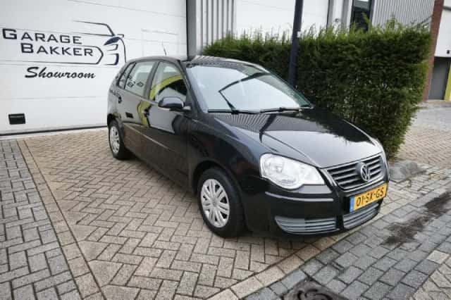 Volkswagen Polo (2006) thumbnail 1