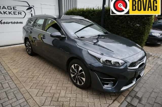 Kia Ceed (2023) thumbnail 1