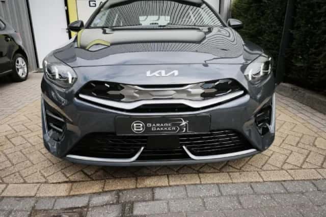 Kia Ceed (2023) thumbnail 4