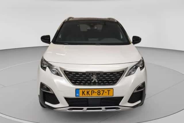 Peugeot 5008 (2018) thumbnail 2