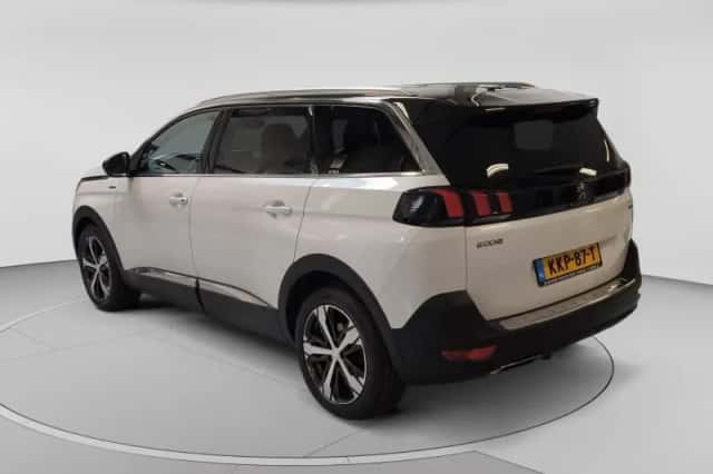 Peugeot 5008 (2018) thumbnail 5