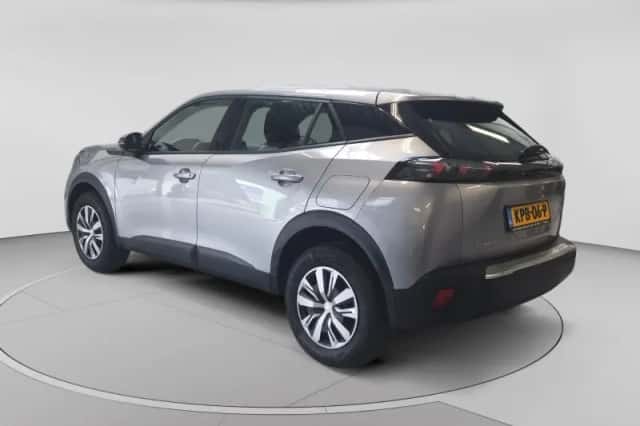 Peugeot 2008 (2023) thumbnail 4