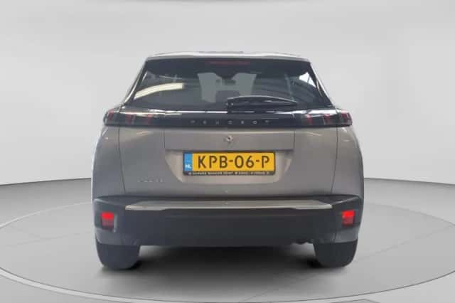 Peugeot 2008 (2023) thumbnail 5