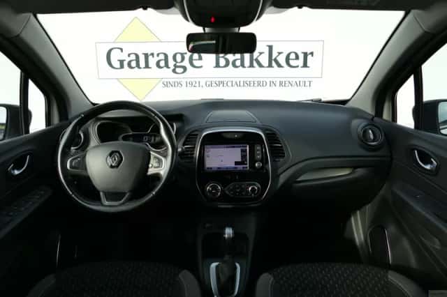 Renault Captur (2018) thumbnail 3