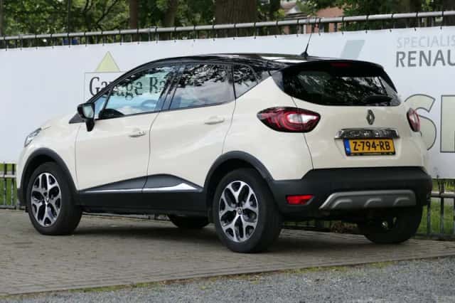 Renault Captur (2018) thumbnail 2