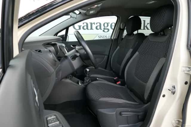 Renault Captur (2018) thumbnail 4