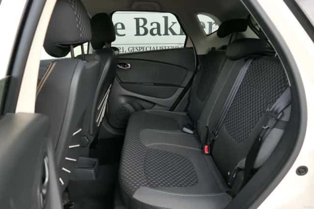 Renault Captur (2018) thumbnail 5