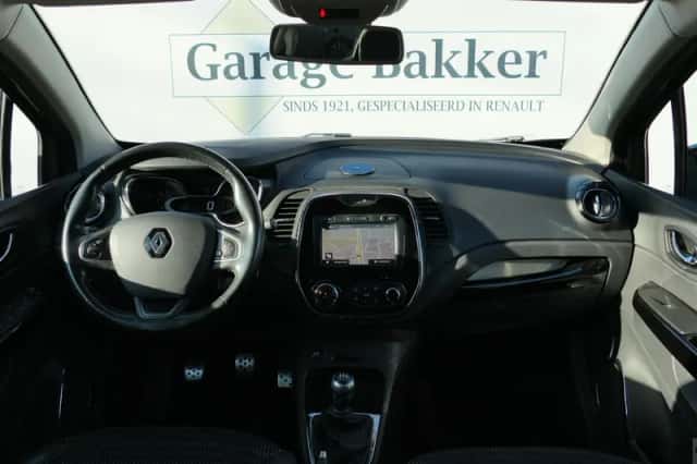 Renault Captur (2017) thumbnail 3