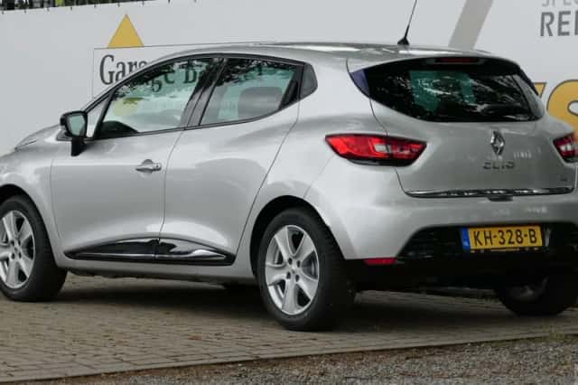 Renault Clio (2016) thumbnail 2