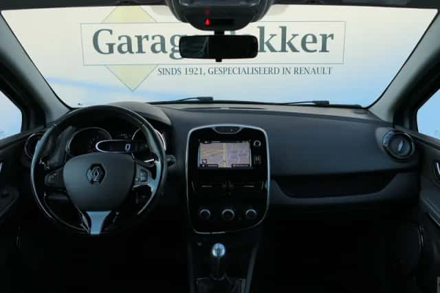 Renault Clio (2016) thumbnail 3