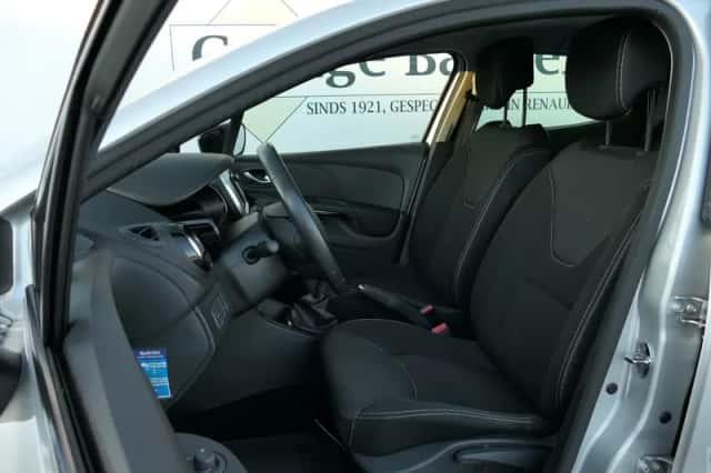 Renault Clio (2016) thumbnail 4