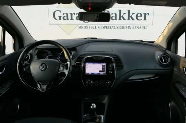 Renault Captur (2014) thumbnail 3