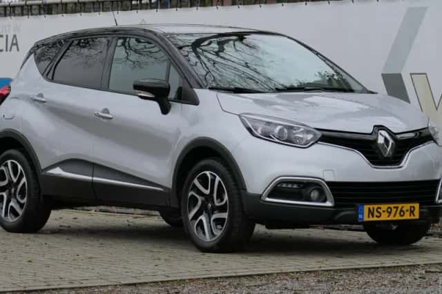 Renault Captur (2016) thumbnail 1