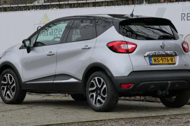 Renault Captur (2016) thumbnail 2