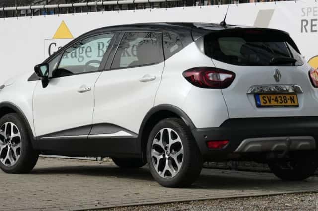 Renault Captur (2018) thumbnail 2