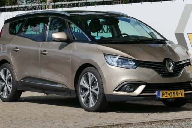Renault Grand Scénic (2016) thumbnail 1