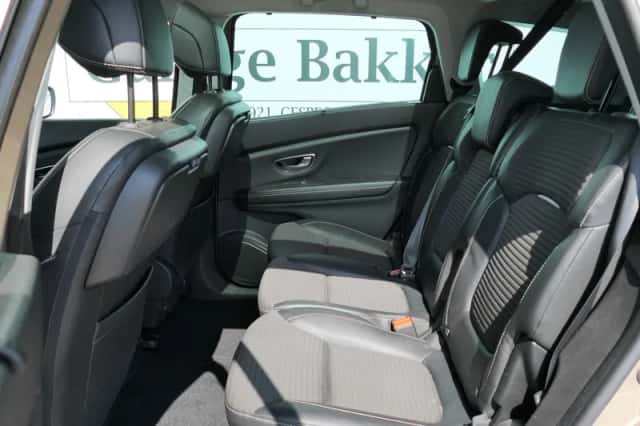 Renault Grand Scénic (2016) thumbnail 5