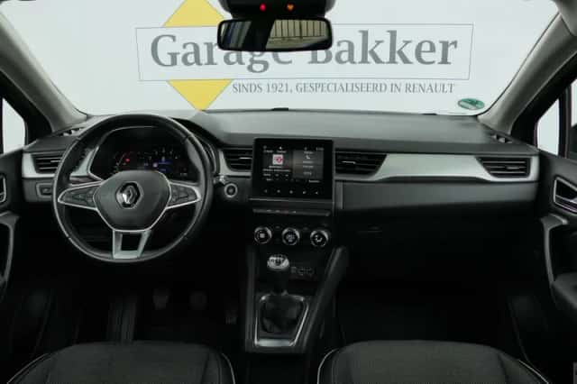 Renault Captur (2020) thumbnail 3