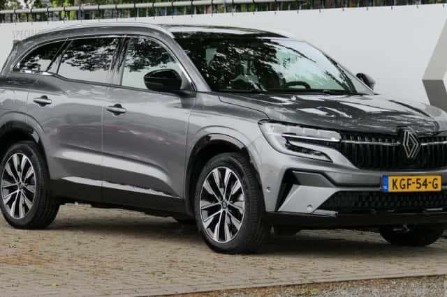 Renault Espace (2025) thumbnail 1