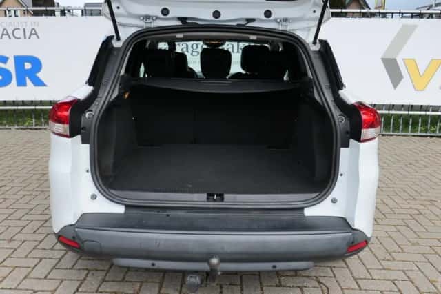 Renault Clio (2015) thumbnail 6