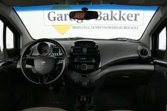 Chevrolet Spark (2011) thumbnail 3