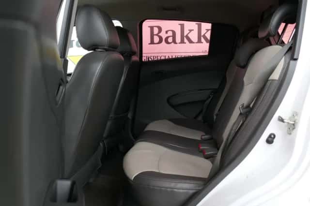 Chevrolet Spark (2011) thumbnail 5