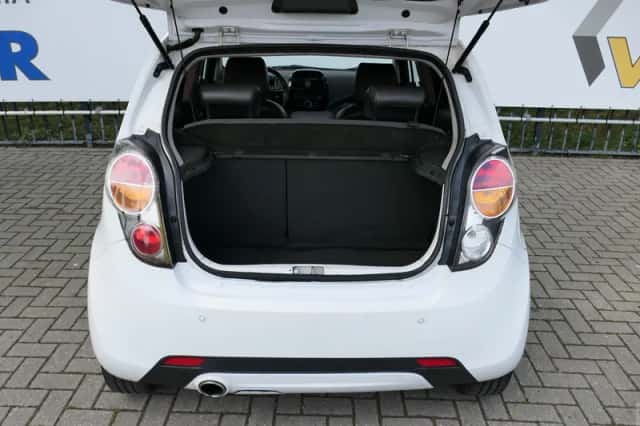 Chevrolet Spark (2011) thumbnail 6