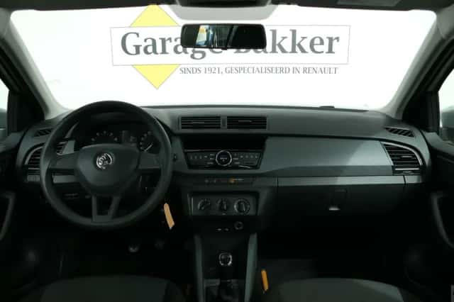 Škoda Fabia (2015) thumbnail 3