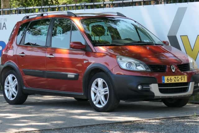 Renault Scénic (2008) thumbnail 1