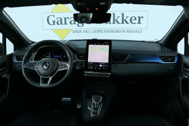 Renault Captur (2025) thumbnail 3