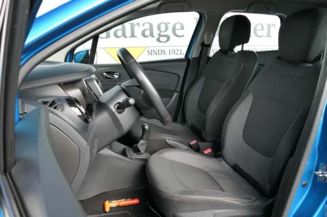 Renault Captur (2013) thumbnail 4
