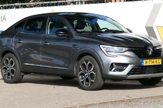 Renault Arkana (2022) thumbnail 1