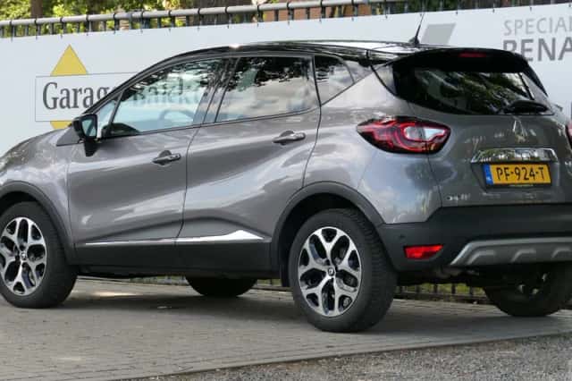 Renault Captur (2017) thumbnail 2