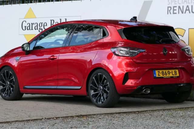 Renault Clio (2024) thumbnail 2