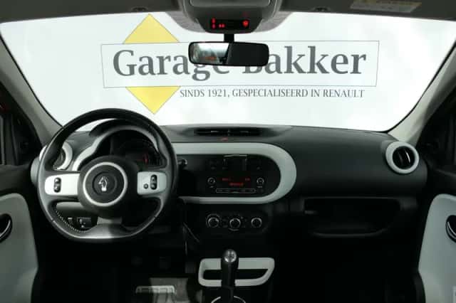 Renault Twingo (2015) thumbnail 3