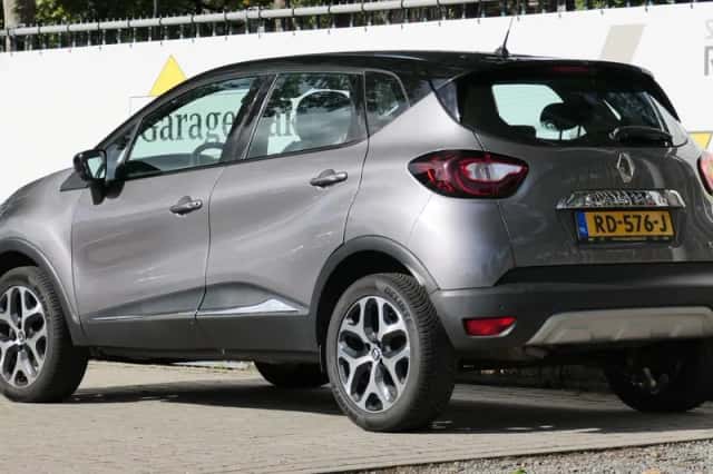 Renault Captur (2017) thumbnail 2
