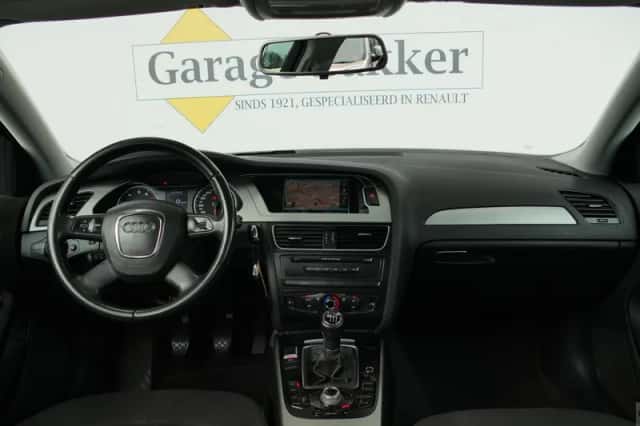 Audi A4 (2008) thumbnail 3