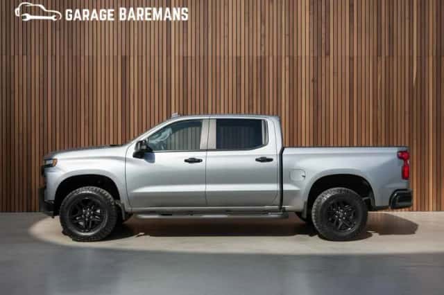 Chevrolet Silverado (2022) thumbnail 4
