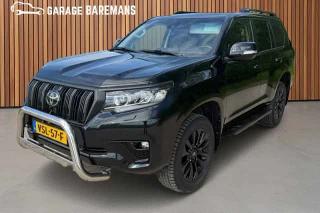 Toyota Land Cruiser (2022) thumbnail 3
