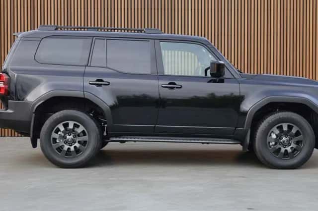 Toyota Land Cruiser (2025) thumbnail 6