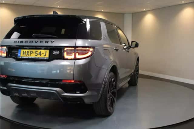 Land Rover Discovery Sport (2021) thumbnail 4