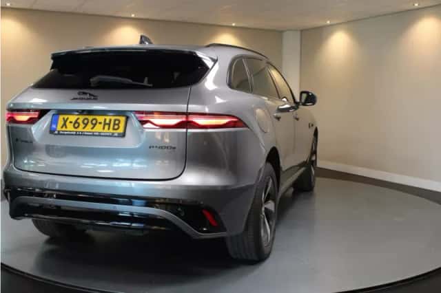 Jaguar F-Pace (2022) thumbnail 4