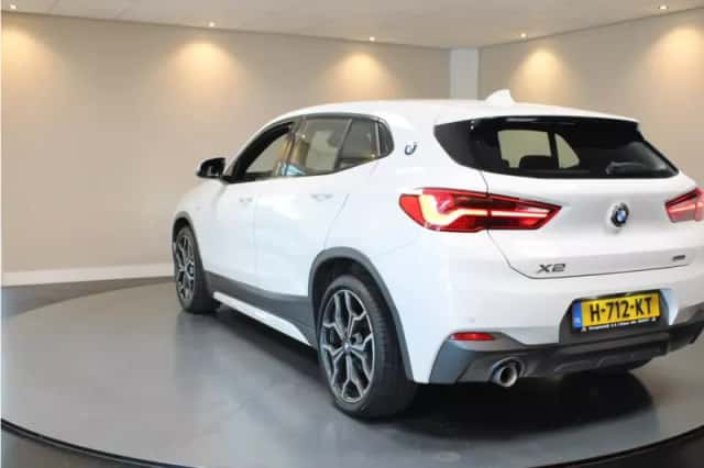 BMW X2 (2019) thumbnail 3