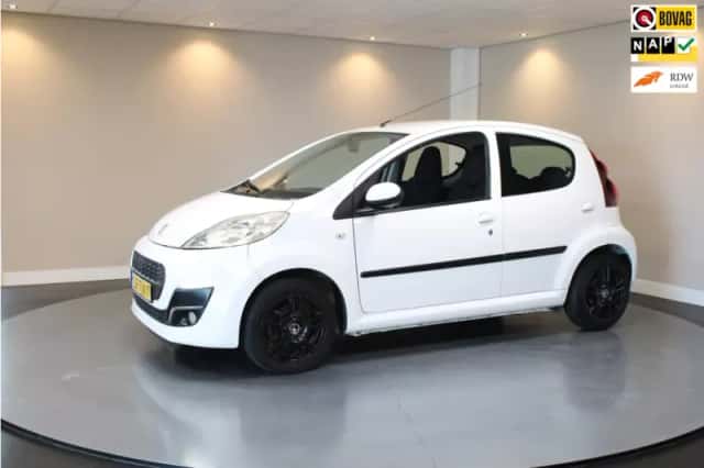 Peugeot 107 (2012) thumbnail 1
