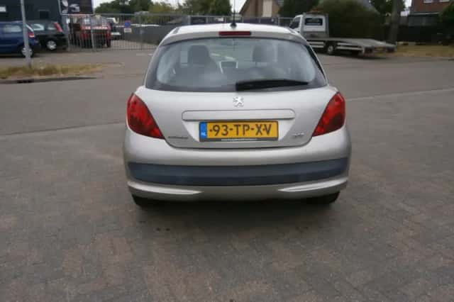 Peugeot 207 (2007) thumbnail 5