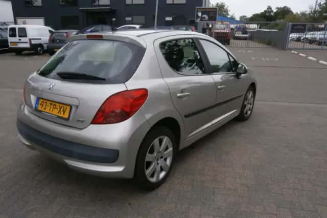 Peugeot 207 (2007) thumbnail 6