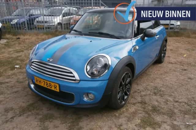 MINI Cooper (2012) thumbnail 1